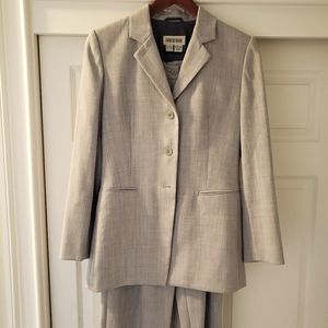 Women's suit